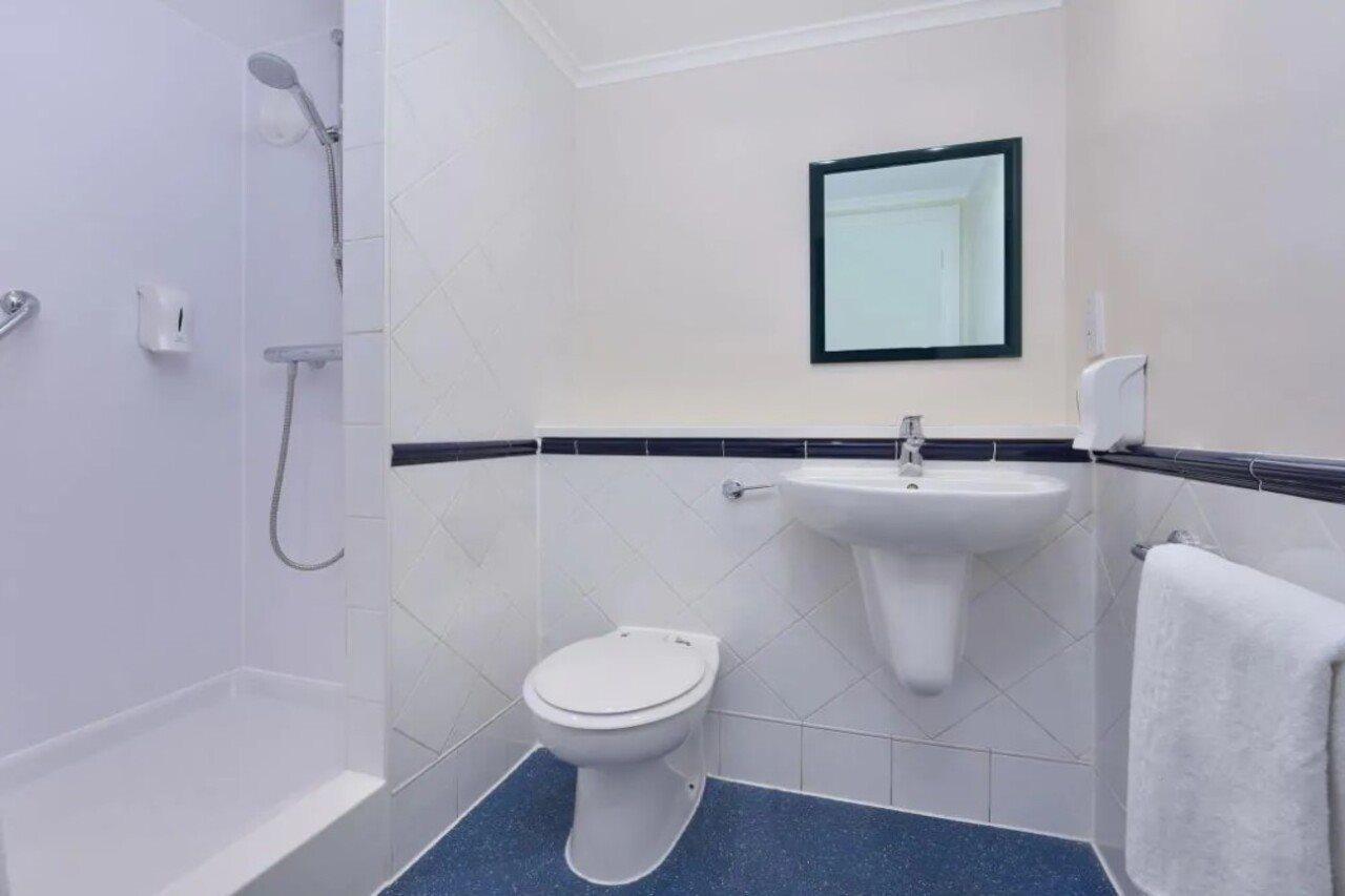 Travelodge Cardiff Airport Barry Luaran gambar