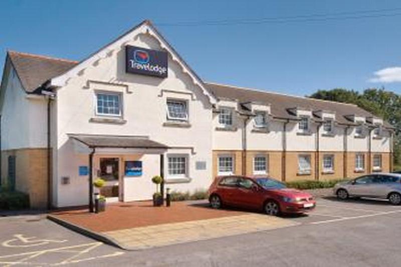 Travelodge Cardiff Airport Barry Luaran gambar