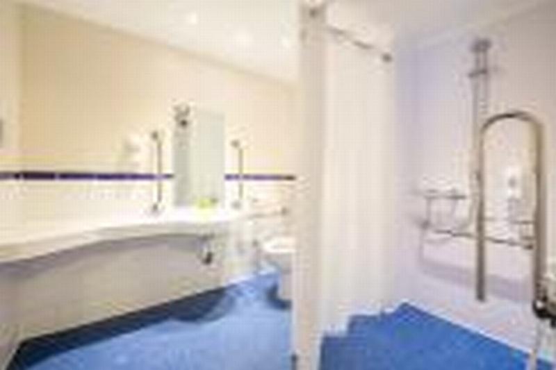 Travelodge Cardiff Airport Barry Luaran gambar