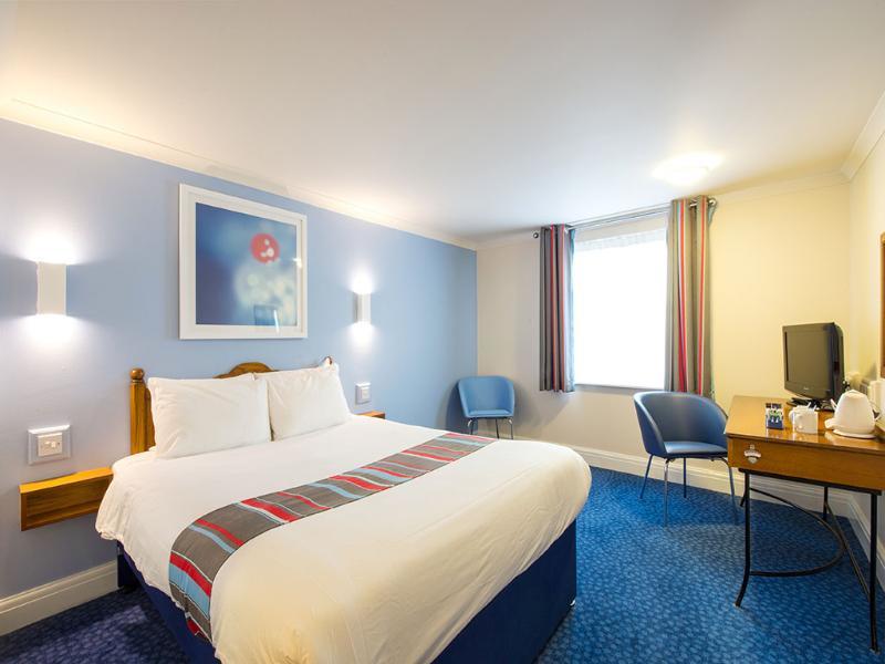 Travelodge Cardiff Airport Barry Luaran gambar