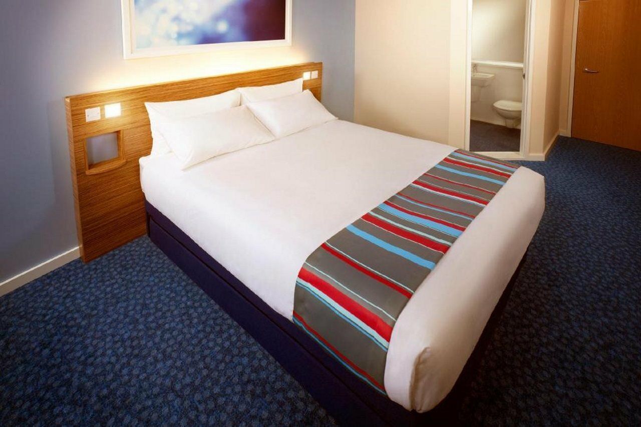 Travelodge Cardiff Airport Barry Luaran gambar